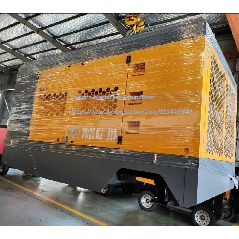 Heavy Equipment Mining - Kompresor Udara Sekrup Putar 31m³/menit 25Bar,